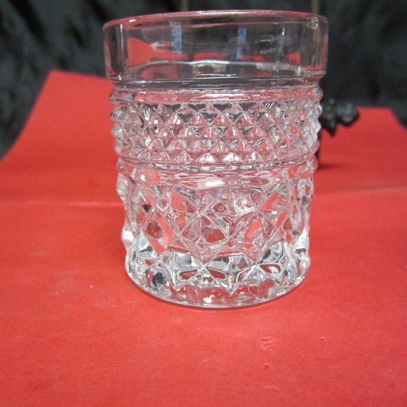 VINTAGE 50'S PRESSED GLASS TEALIGHT HOLDER W/DIAMOND CUTS AND BARS FLOWER BOTTOM - Picture 2 of 5